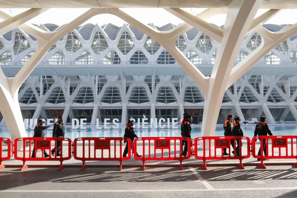 Schrankenzaun / Kunststoff-Absperrgitter von Congost